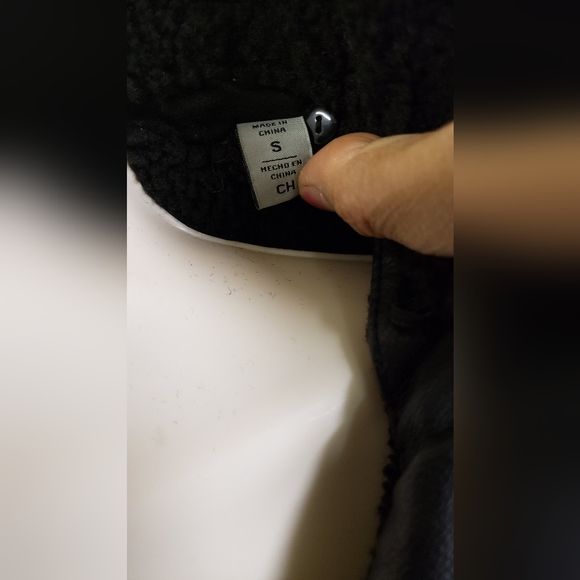 Nwt Levi's Women's Sherpa Faux Leather Trucker Jacket Size S - Picture 4 of 6